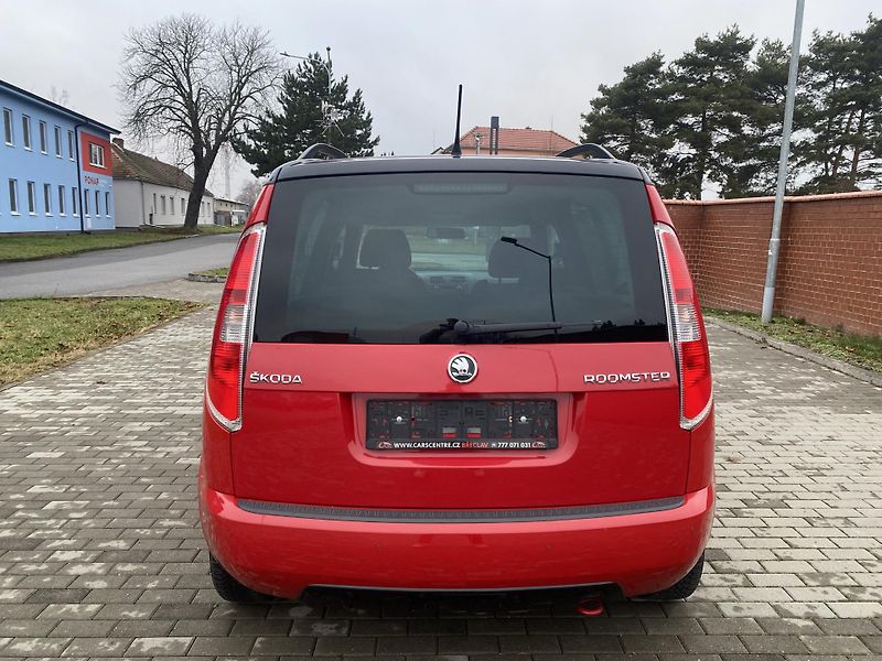 Škoda Roomster (2014) 1.2TSi MODEL NOIRE - fotka 4 z 65