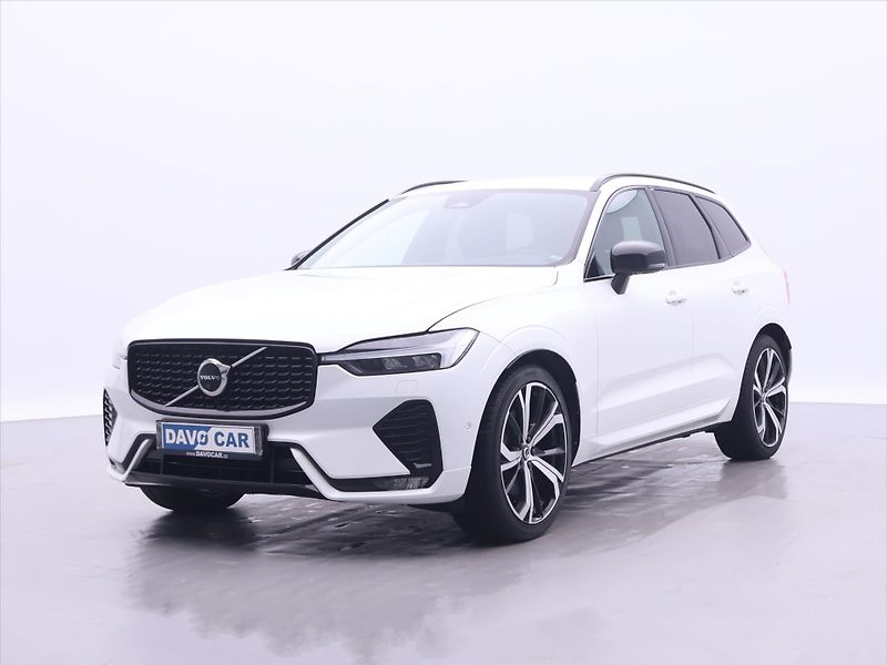 Volvo XC60 2,0 B5 173kW AWD Plus Dark CZ - fotka 3 z 33