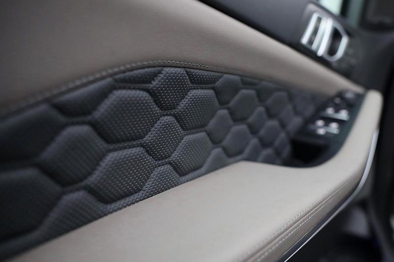 BMW X5 M - fotka 16 z 18