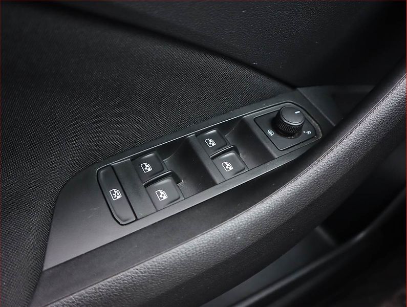 Škoda Scala (2021) 1.0 TSI, Tempomat - fotka 13 z 19