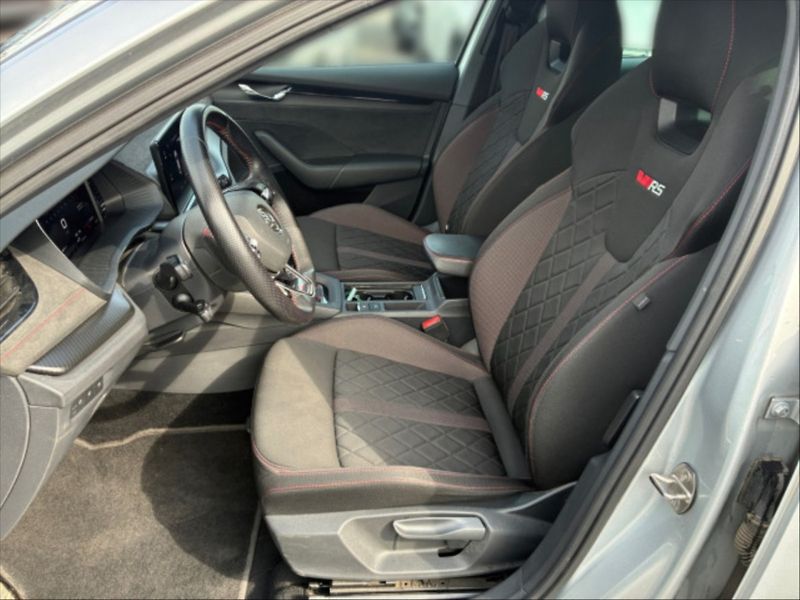 Škoda Octavia 2,0 TSI 180 RS - fotka 5 z 10