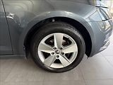 Škoda Octavia 1,6   1.MAJ,SERVISKA,DPH,ČR - náhled 26