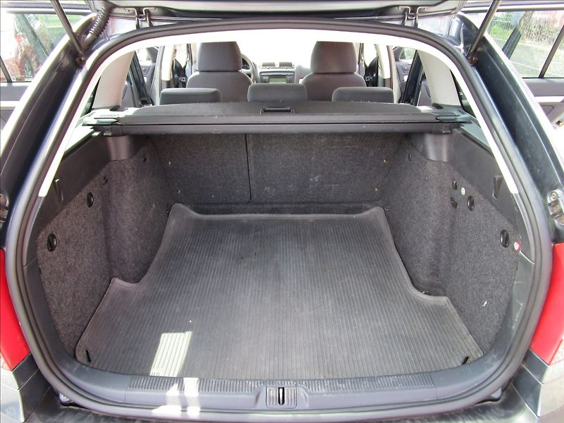 Škoda Octavia Combi 1.9TDi 4x4, aut. Klima - fotka 30 z 38