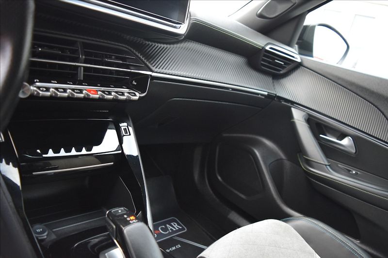 Peugeot 2008 0,0 100KW GT NAVI 360° KAMERA - fotka 45 z 47