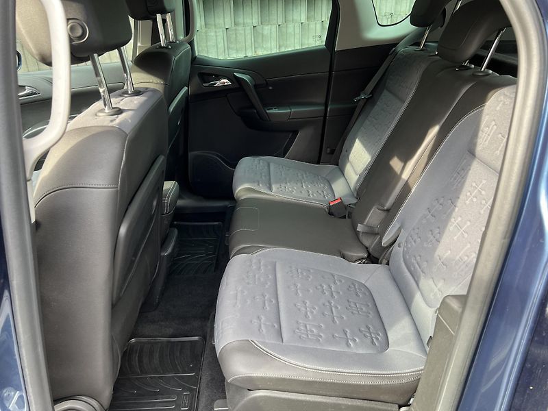 Opel Meriva 1.6 CDTi 100 kW NOVÁ STK - fotka 11 z 20