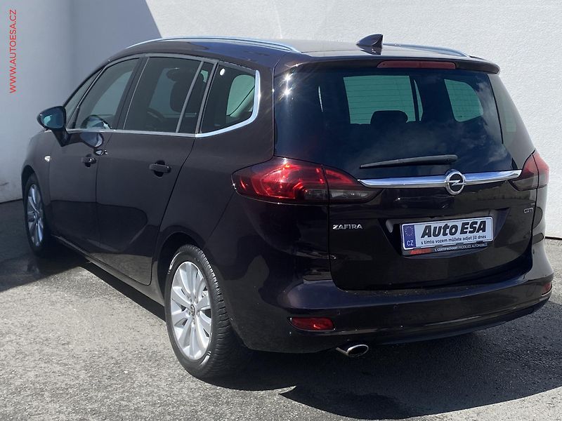 Opel Zafira (2017) 2.0 CDTi, AT, navi, park - fotka 6 z 18