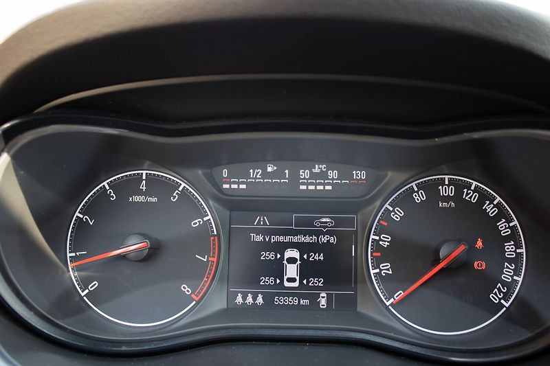 Opel Corsa Pravidelně servisované, velice - fotka 15 z 30