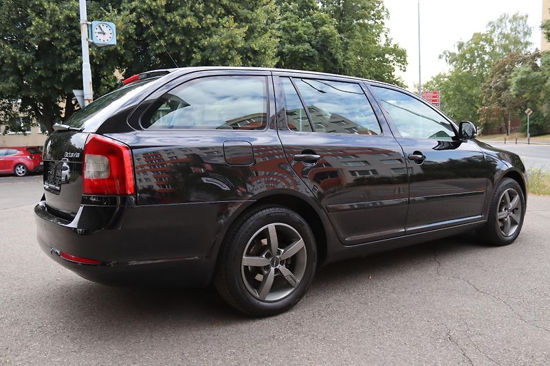 Škoda Octavia SERVISOVANÁ OCTAVIA - fotka 11 z 49