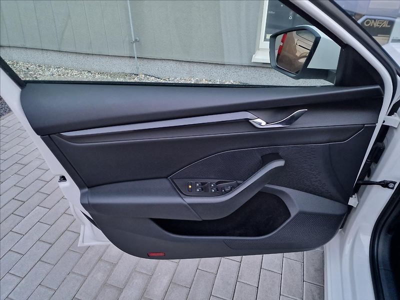 Škoda Octavia 2.0TDI Combi, původ ČR,1.Maj. - fotka 38 z 50