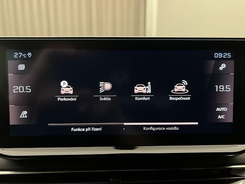 Peugeot 5008 GT 1.6 PURETECH AUT 7 MÍST - fotka 35 z 47