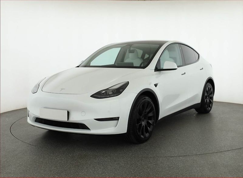 Tesla Model Y (2021) Long Range AWD 75kWh, SoH 89% - fotka 2 z 23