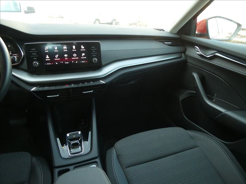 Škoda Octavia 2,0 TDI 110kW DSG Ambition,DPH - fotka 26 z 39