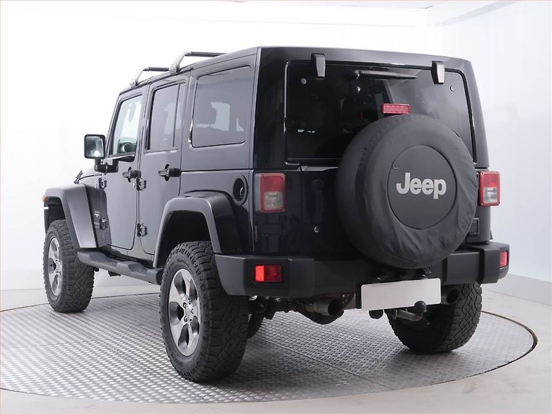 Jeep Wrangler (2018) 3.6 V6 - fotka 4 z 20