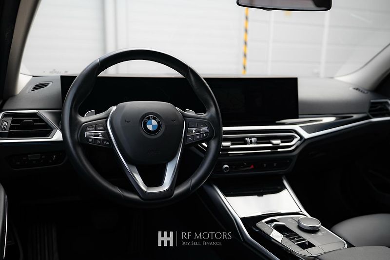 BMW Řada 3 (2022) 320d Touring 140kW Facelift - fotka 18 z 40