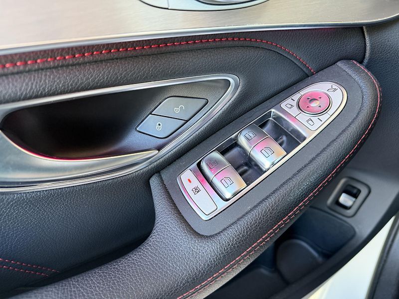 Mercedes-Benz Třídy C C43 AMG 4MATIC  - fotka 31 z 38