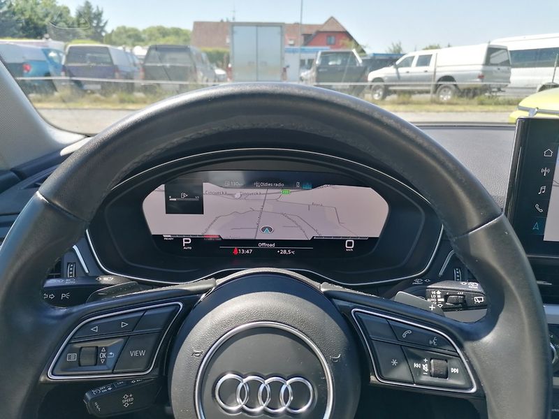 Audi A4 (2023) 2.0 35 TFSi S-Tronic Virtual - fotka 9 z 32