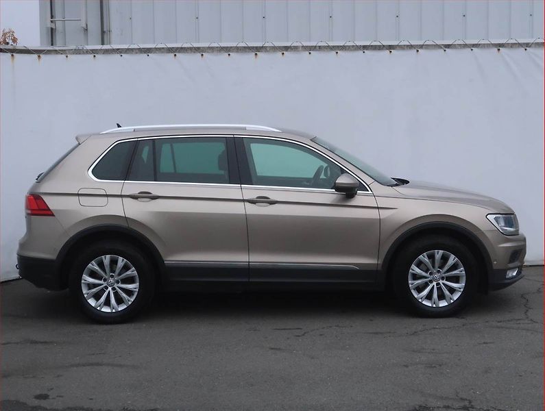 Volkswagen Tiguan (2016) Comfortline 2.0 TDI, Automat - fotka 6 z 21