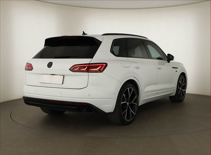 Volkswagen Touareg (2020) V8 TDI, ČR, DPH, Kůže - fotka 5 z 23