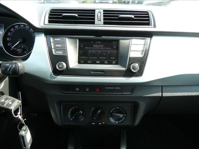 Škoda Fabia 1,4 TDi 66kW 2.majitel,servisk - fotka 28 z 44