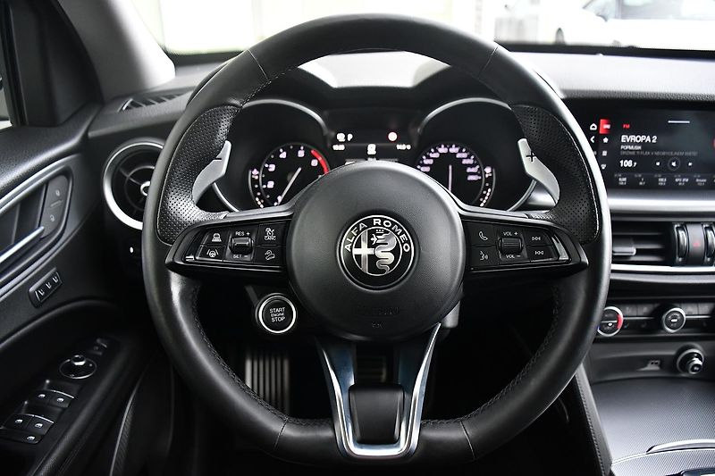 Alfa Romeo Stelvio 2.0TURBO 16V Q4 147kW SPRINT - fotka 23 z 45