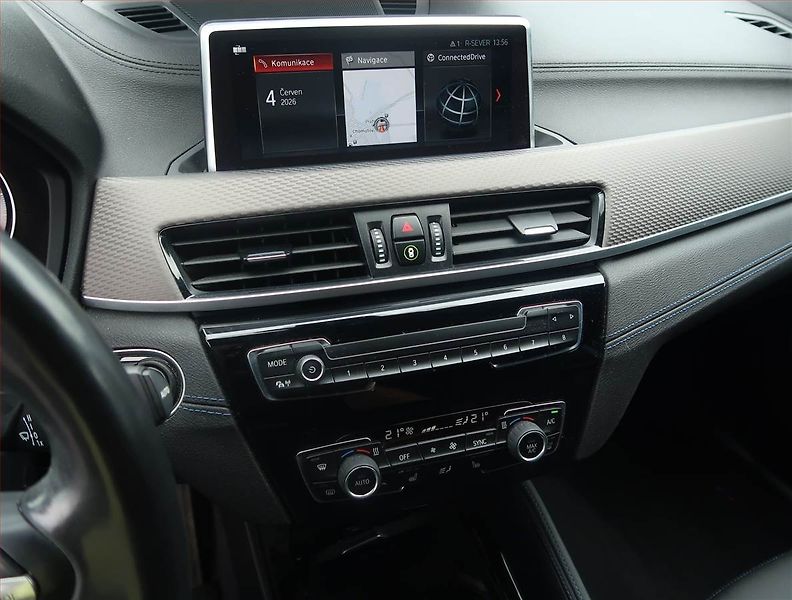 BMW X2 (2019) xDrive18d - fotka 17 z 21