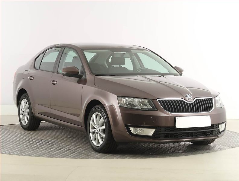 Škoda Octavia (2015) 1.6 TDI, Tempomat - fotka 1 z 18