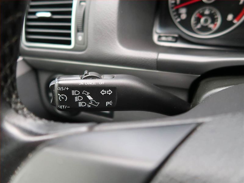 Volkswagen Touran (2015) 1.2 TSI, Serv.kniha, Tempomat - fotka 18 z 18
