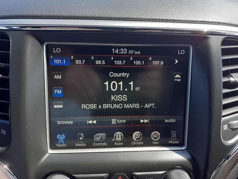 Jeep Grand Cherokee (2017) 3.6  V6  4x4 - fotka 12 z 35