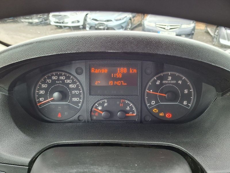 Peugeot Boxer FG 3300 L2H2 2,0 BHDi 6.Míst - fotka 17 z 21