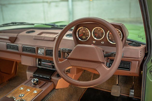 Range Rover s pohonem Tesla od Inverted, zdroj: se svolením Inverted