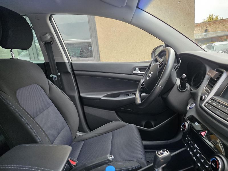 Hyundai Tucson (2016) 1.7-1MAJ.-TOP STAV-NAVI-KAMERA - fotka 7 z 12