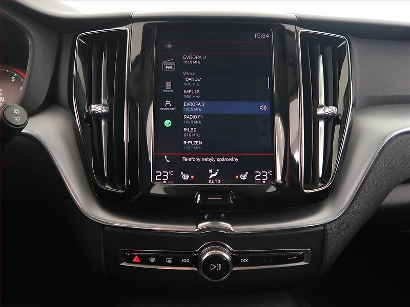 Volvo XC60 (2019) Summum B5 AWD - fotka 12 z 22