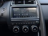 Jaguar E-Pace 2.0 D180 První majitel ČR - náhled 19