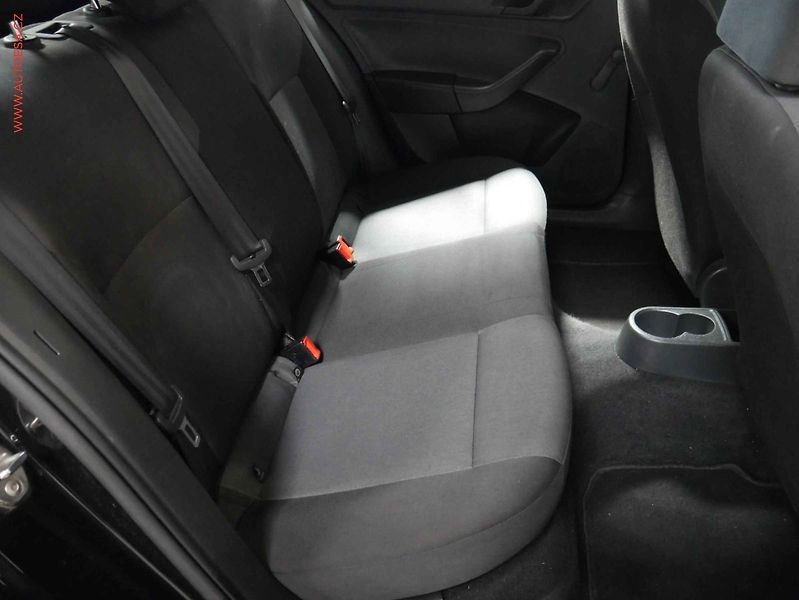 Škoda Rapid (2015) 1.2 TSi, AC, STK2/28 - fotka 12 z 15