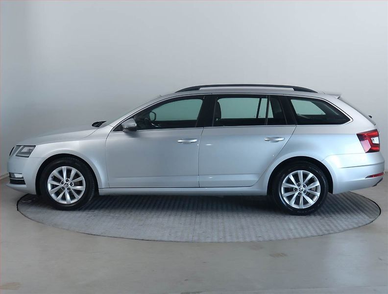 Škoda Octavia (2017) Style Plus 1.6 TDI, Tempomat - fotka 3 z 18