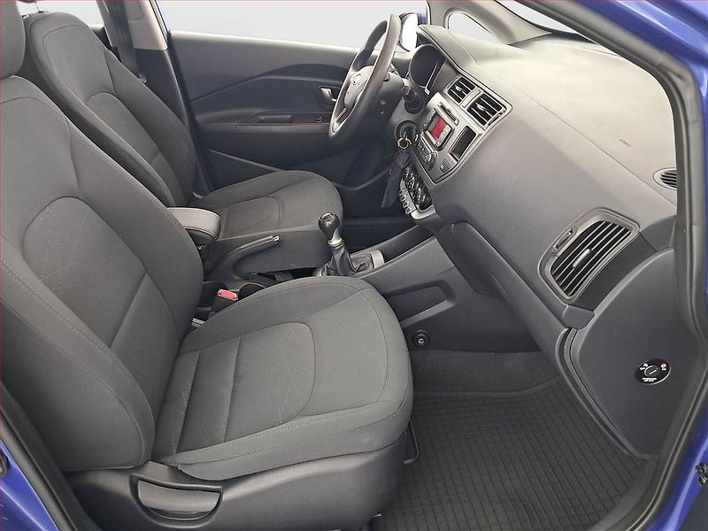 Kia Rio (2012) 1.25 CVVT, Serv.kniha - fotka 9 z 16