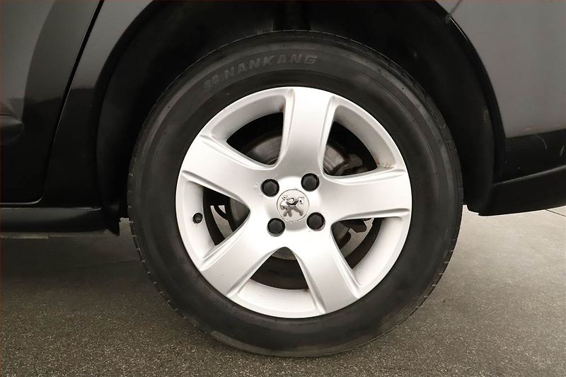 Peugeot 3008 (2012) 1.6 HDi, Navi, Tempomat - fotka 14 z 14