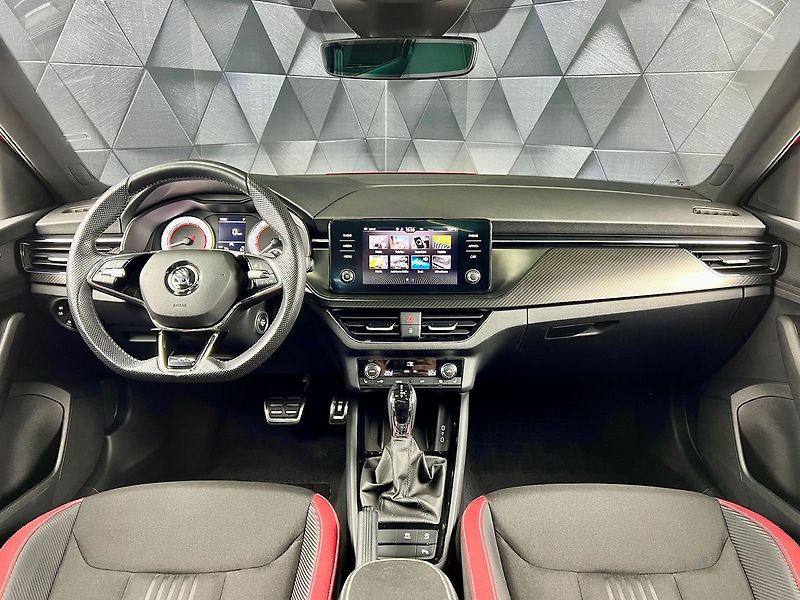 Škoda Kamiq 1.5TSI DSG MONTE CARLO, PANORA - fotka 9 z 26