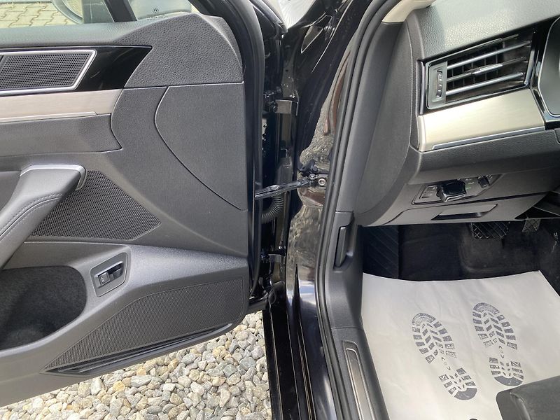 Volkswagen Passat 2.0TDi 150PS DSG 113000TKM!!!! - fotka 88 z 152