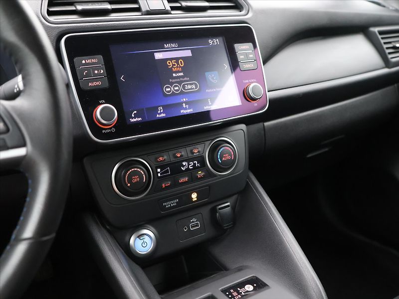 Nissan Leaf 110kW ACENTA 40kWh CZ - fotka 19 z 30