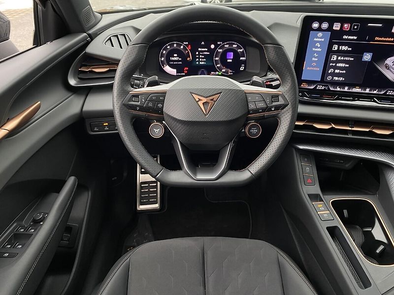 Cupra Terramar DSG 4WD 2,0 TSi 150 kW - fotka 8 z 30