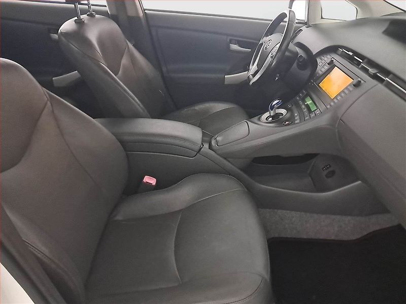 Toyota Prius (2009) 1.8 VVT-i HSD, Automat, Navi - fotka 9 z 18