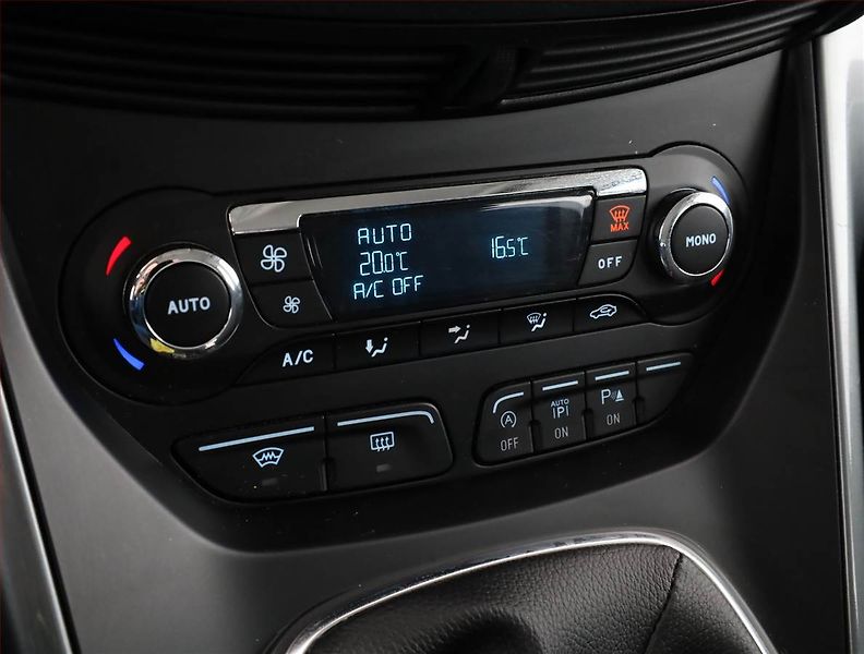 Ford C-MAX (2013) 1.6 EcoBoost, Serv.kniha - fotka 13 z 19