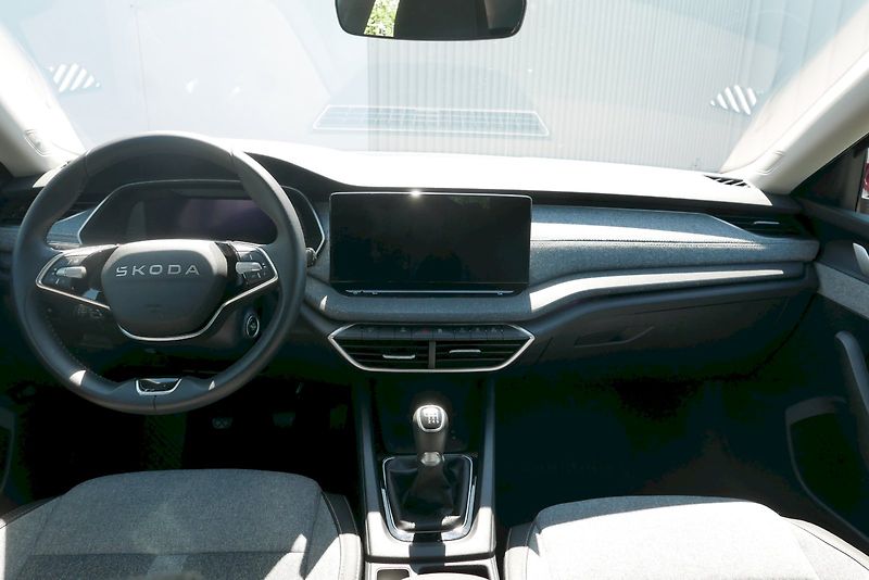 Škoda Octavia (2025) 1.5 TSI 85 kW M6° Top Selectio - fotka 5 z 34