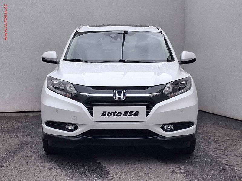 Honda HR-V (2016) 1.5 i- VTEC, Executive, AT - fotka 2 z 18