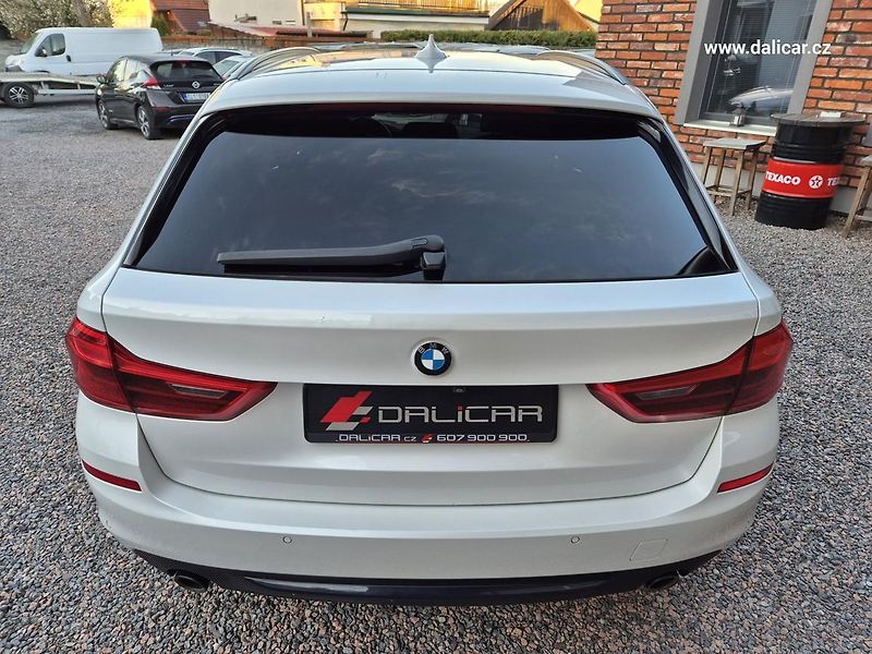 BMW Řada 5 (2017) 530d 195KW xDRIVE MSPORT Line - fotka 10 z 50