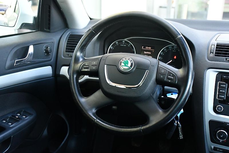 Škoda Octavia 1.8TSi 112kW 4X4 TAŽNÉ - fotka 6 z 35