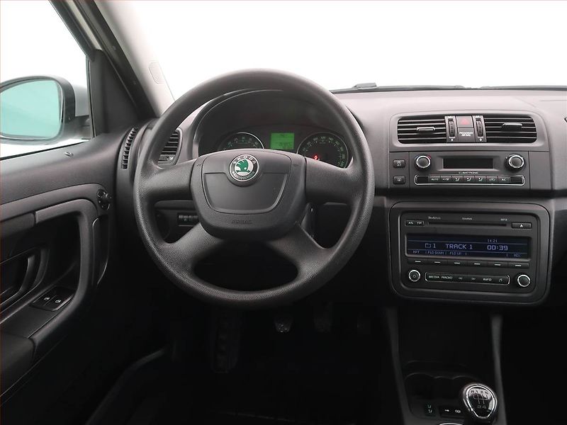 Škoda Roomster (2011) Style 1.6 TDI, Serv.kniha - fotka 7 z 16
