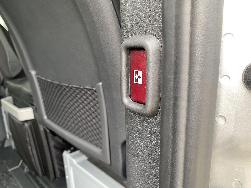 Mercedes-Benz Sprinter 215 CDI Tourer - fotka 23 z 24