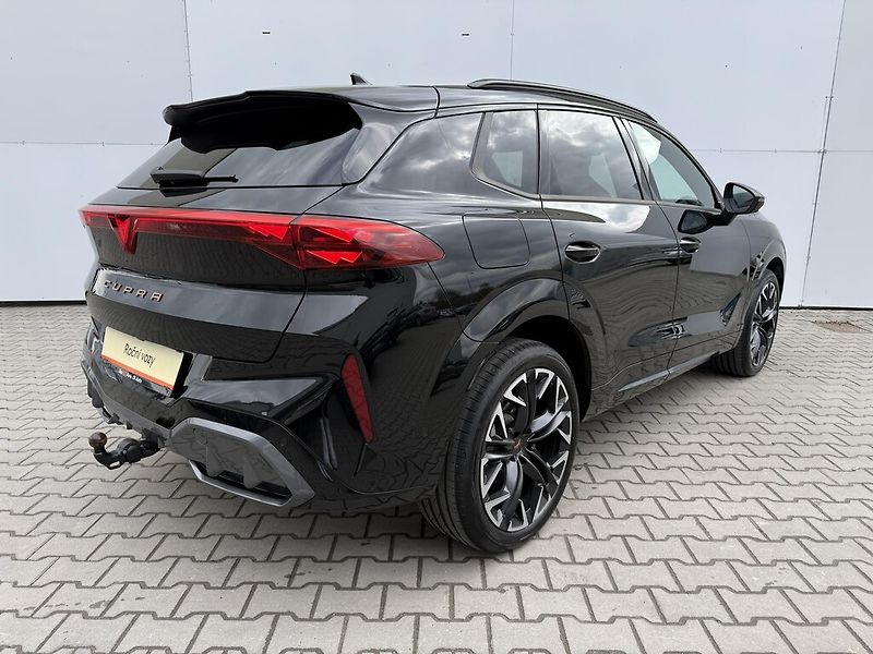 Cupra Terramar DSG 4WD 2,0 TSi 150 kW - fotka 2 z 24